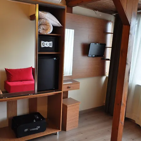 Hostel Antique